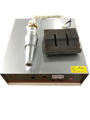 Özelleştirilmiş Ultrasonik Kaynak Boynuzu Titanyum Veya Çelik 15KHz Sonotrod ve Jeneratör