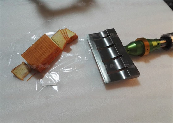 255mm Genişlik Bıçak Ultrasonik Gıda Kesme Makinesi 220 V Veya 110 V 20 Khz 380 * 250 * 150mm