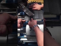 Değiştirme bıçağı olan Yüksek Frekanslı Taşınabilir Ultrasonik Pasta Kesme Makinesi